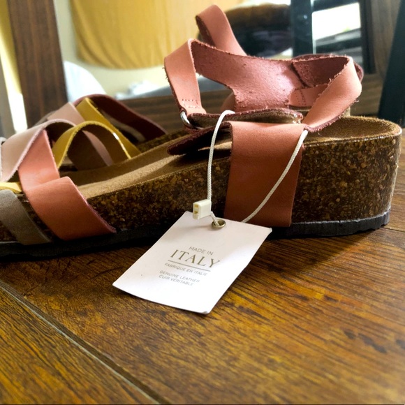 Bio-Gold Small Wedge Sandals - Picture 3 of 5